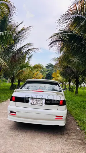 Toyota Premio Corona 2000
