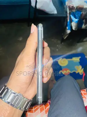 Apple iPhone X (Used)
