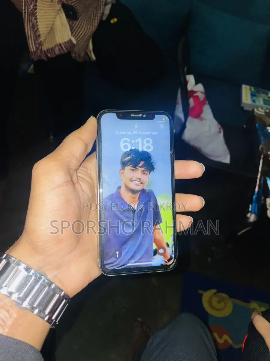 Apple iPhone X (Used)