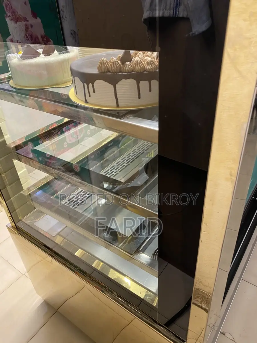 Cake Display Fridge