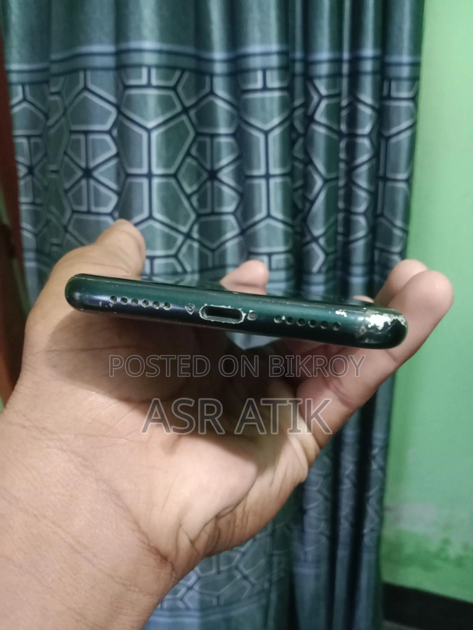 Apple iPhone XR (Used)