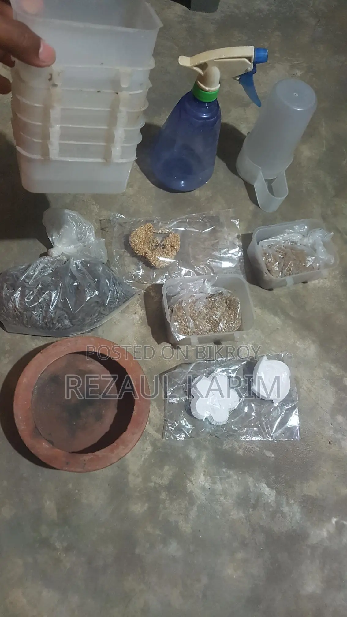 পাখির বাটি খাবার ক্যালসিয়াম ভিটামিন ছোট খাঁচা