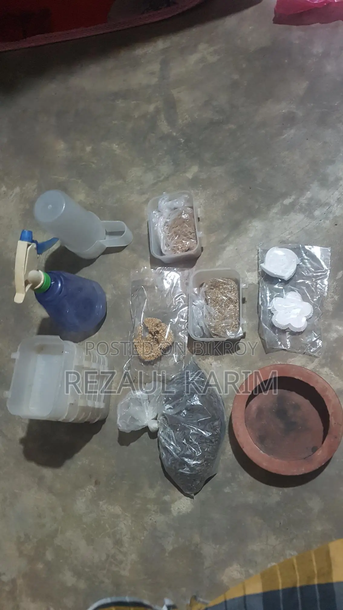 পাখির বাটি খাবার ক্যালসিয়াম ভিটামিন ছোট খাঁচা