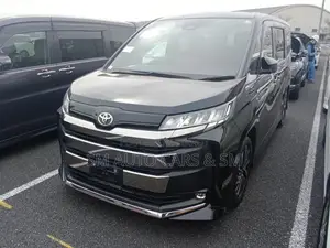 Toyota Noah Non Hybrid SZ Black 2022