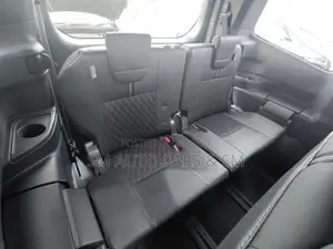 Toyota Noah Non Hybrid SZ Black 2022