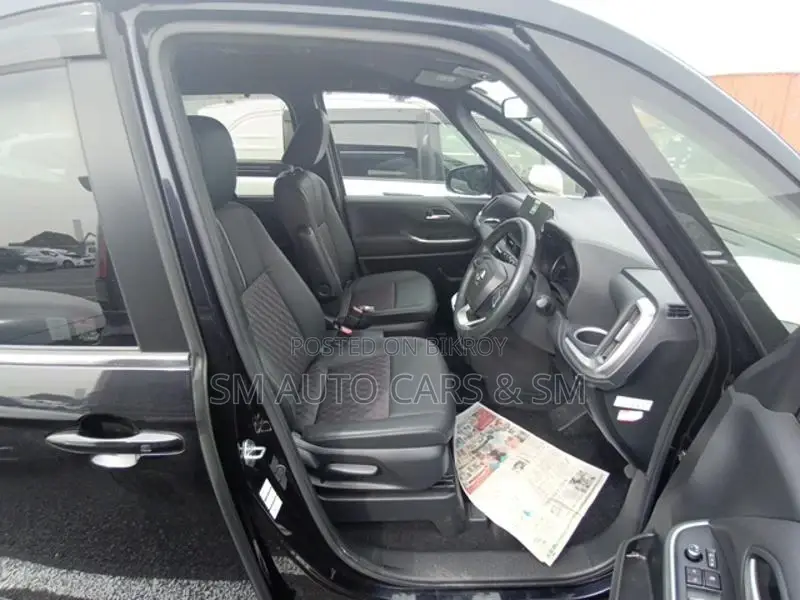 Toyota Noah Non Hybrid SZ Black 2022