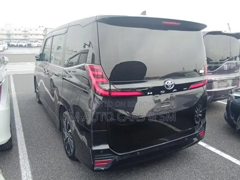 Toyota Noah Non Hybrid SZ Black 2022
