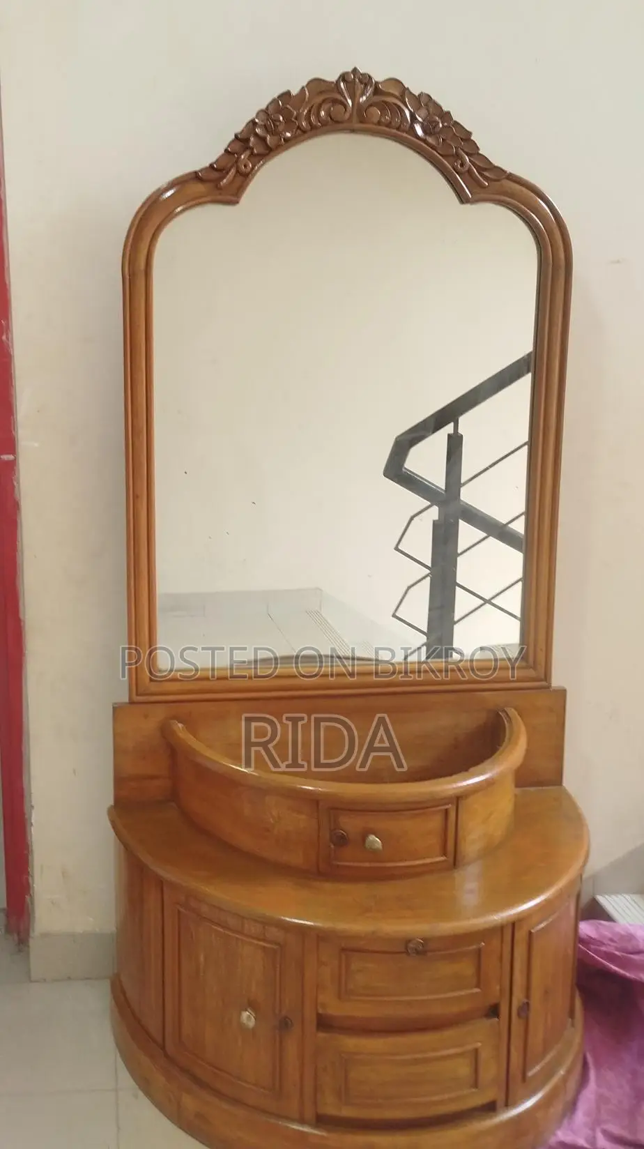 সেগুন কাঠের ড্রেসিং টেবিল