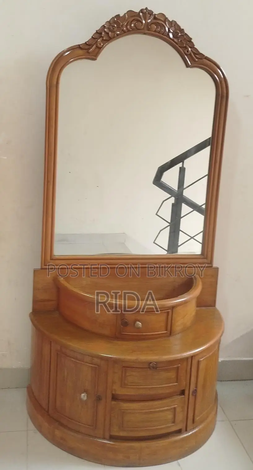 সেগুন কাঠের ড্রেসিং টেবিল