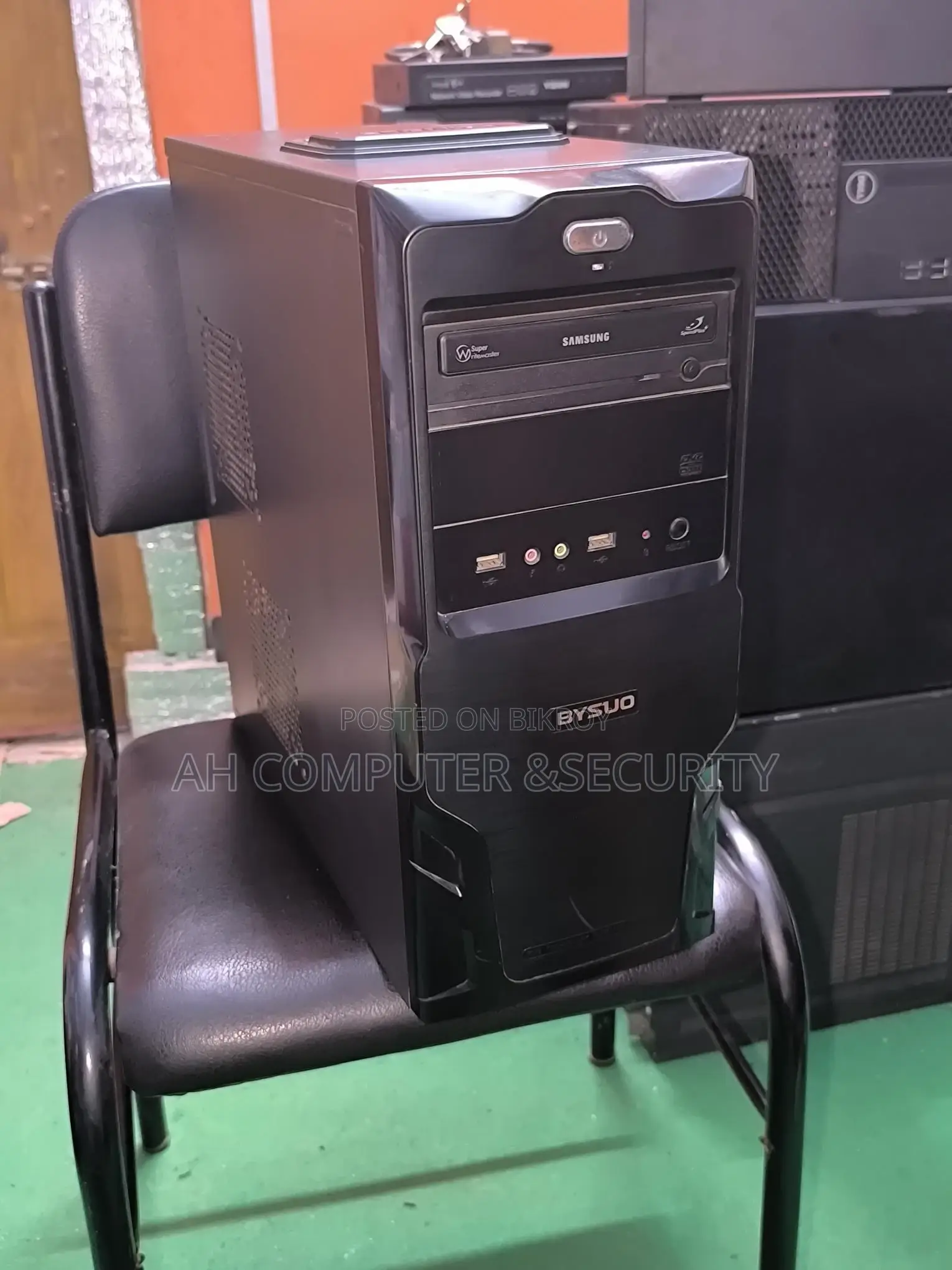 DESKTOP PC i3 8GB RAM 128GB SSD 2GB GRAPHIC
