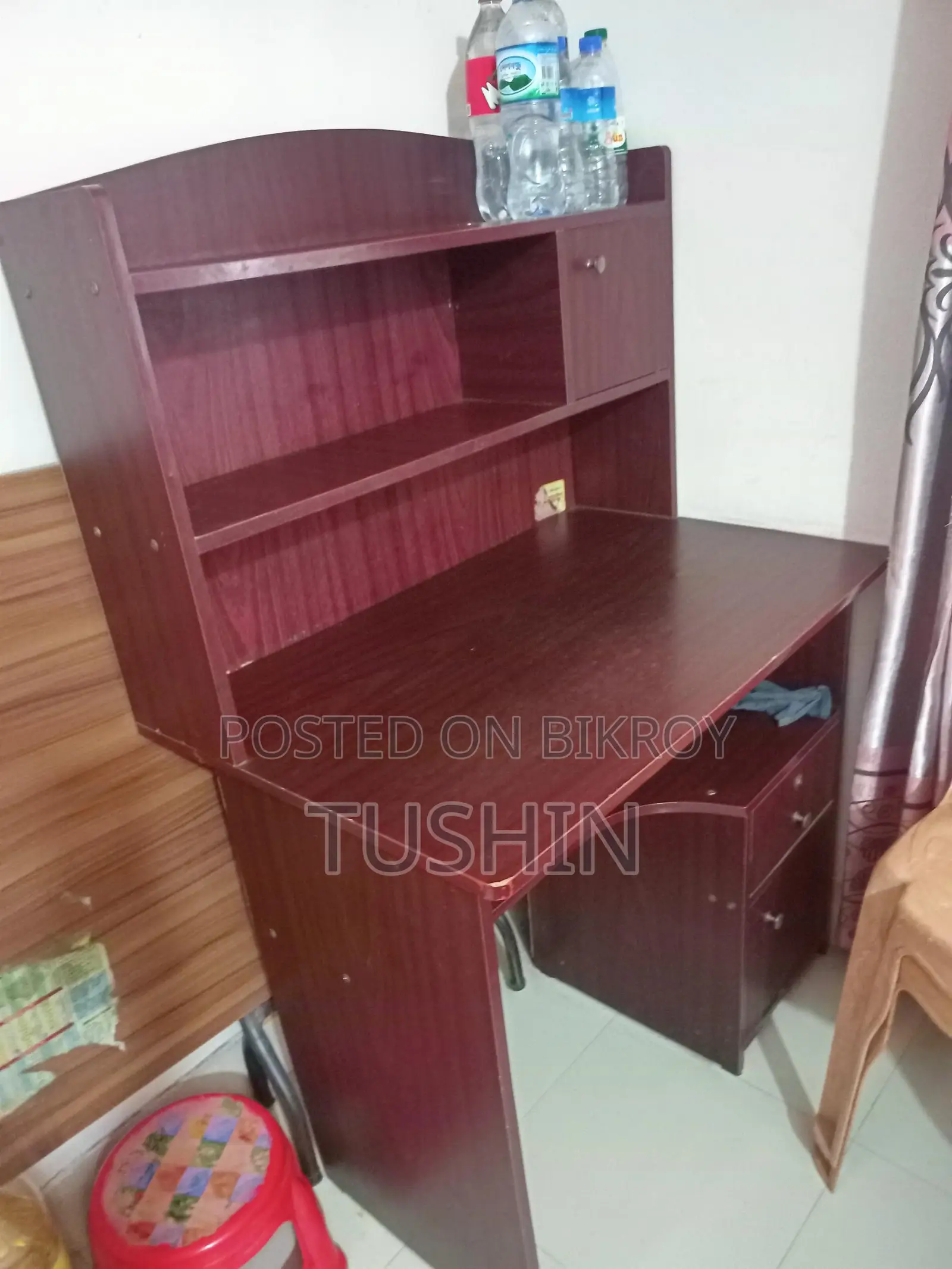 Reading Table