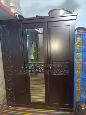 মালয়েশিয়ান কাঠের বড় ওয়্যারড্রব