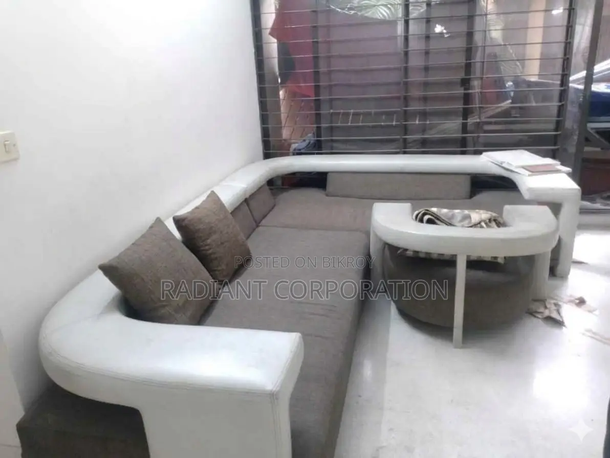 ব্যবহৃত সোফা বিক্রি