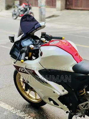 Yamaha R15 v4M 2022