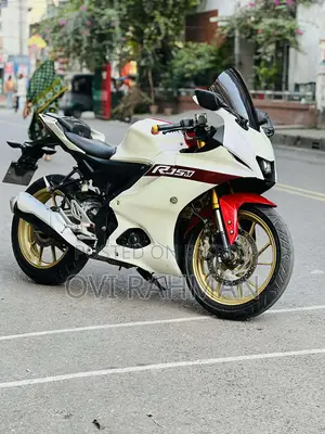 Yamaha R15 v4M 2022