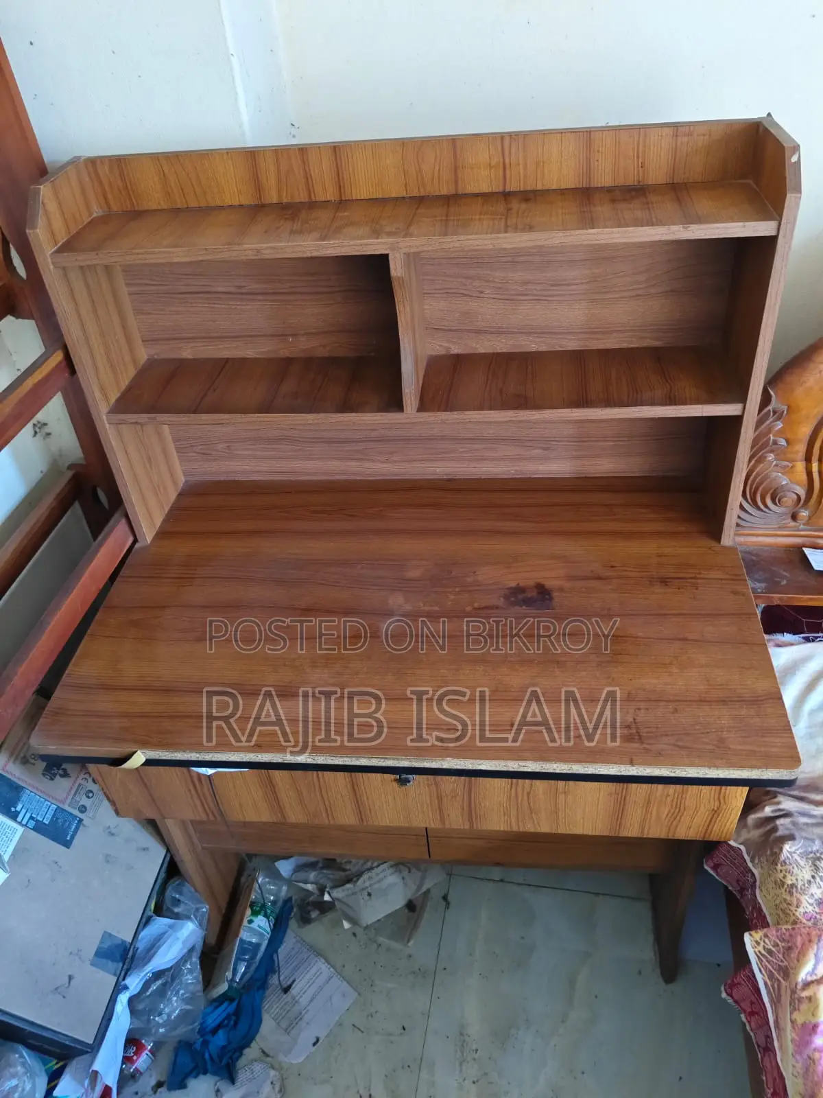 Reading Table