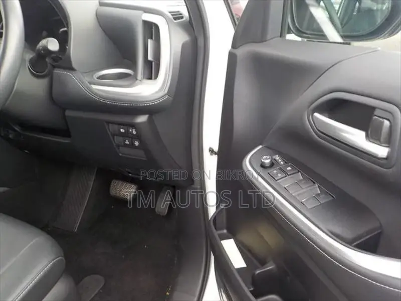 Toyota Noah S-Z PKG 4.5 PEARL 2023