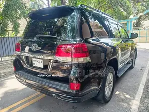Toyota Land Cruiser VX-V8 (Diesel Turbo) 2018
