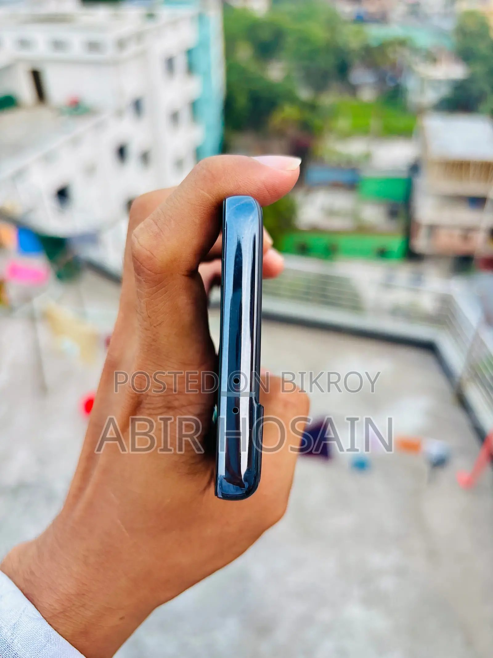 Samsung Galaxy S21 . (Used)