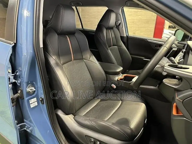 Toyota RAV4 Hybrid Adventure 2023