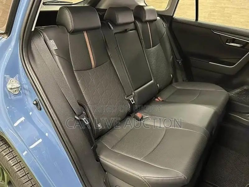 Toyota RAV4 Hybrid Adventure 2023