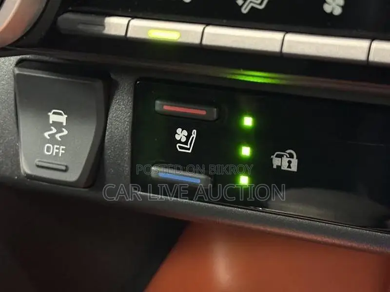 Toyota RAV4 Hybrid Adventure 2023