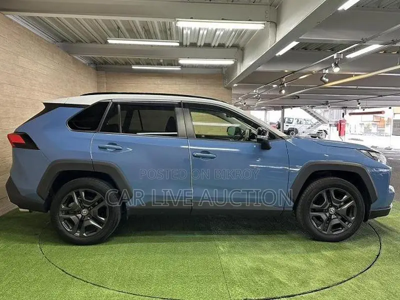 Toyota RAV4 Hybrid Adventure 2023