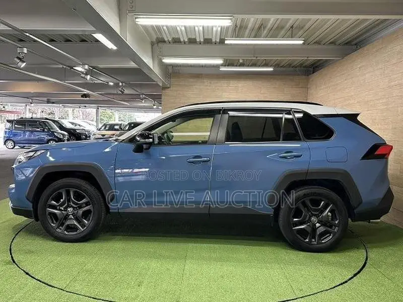 Toyota RAV4 Hybrid Adventure 2023