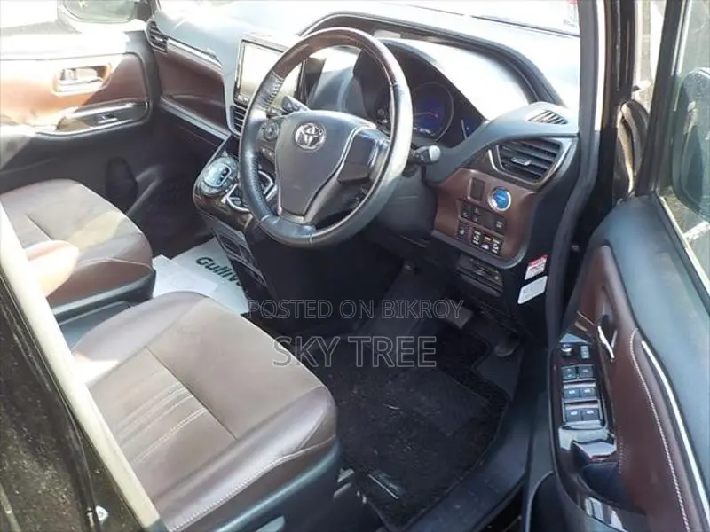 Toyota Esquire GI PREMIUM PKG 2020