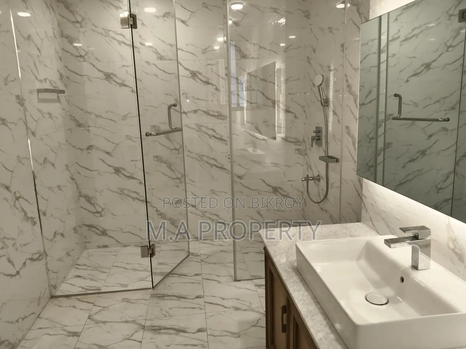 Rent Apartment Baridhara 4-Bed 2-Carpark 4500sft