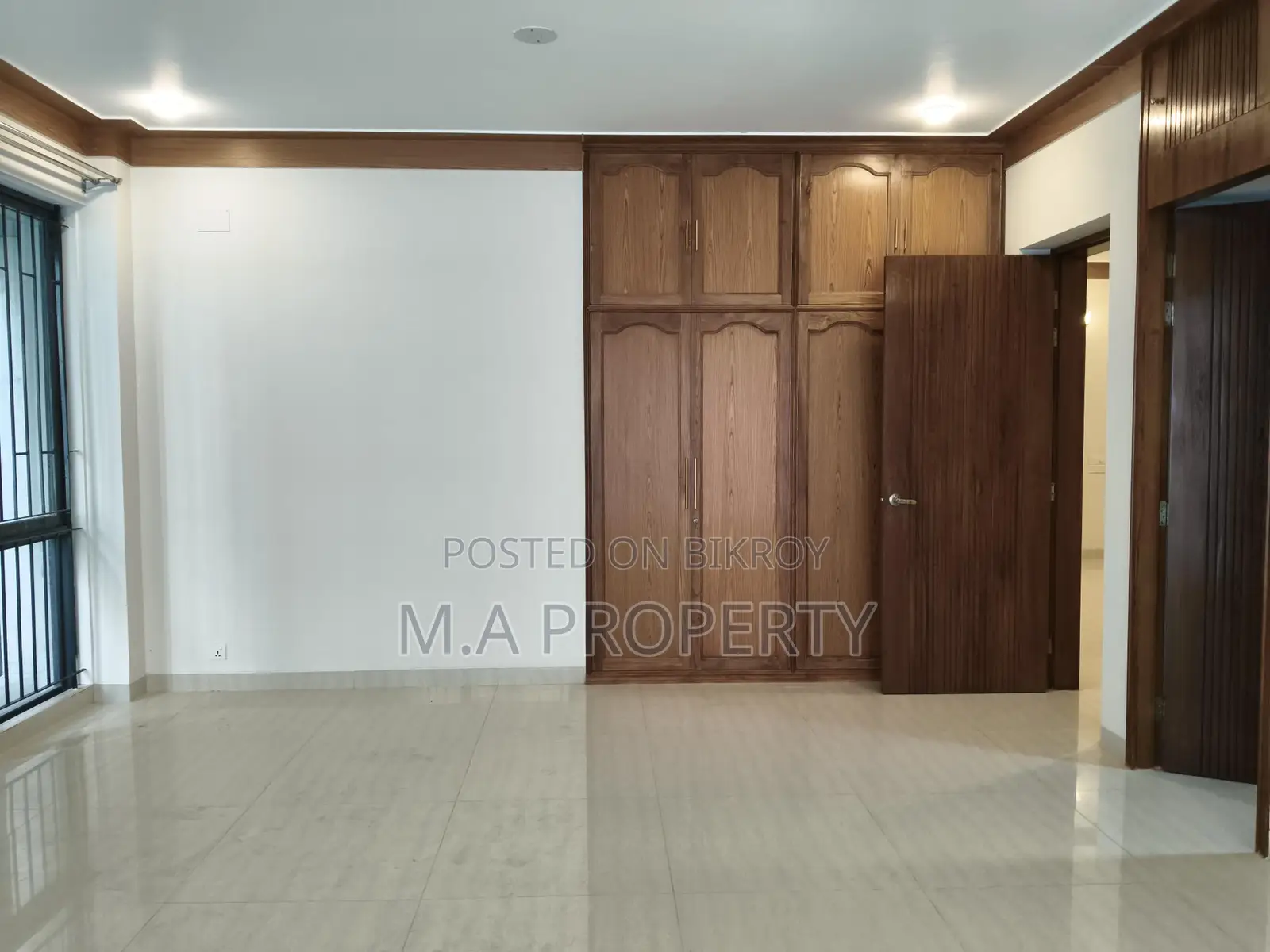 Rent Apartment Baridhara 4-Bed 2-Carpark 4500sft
