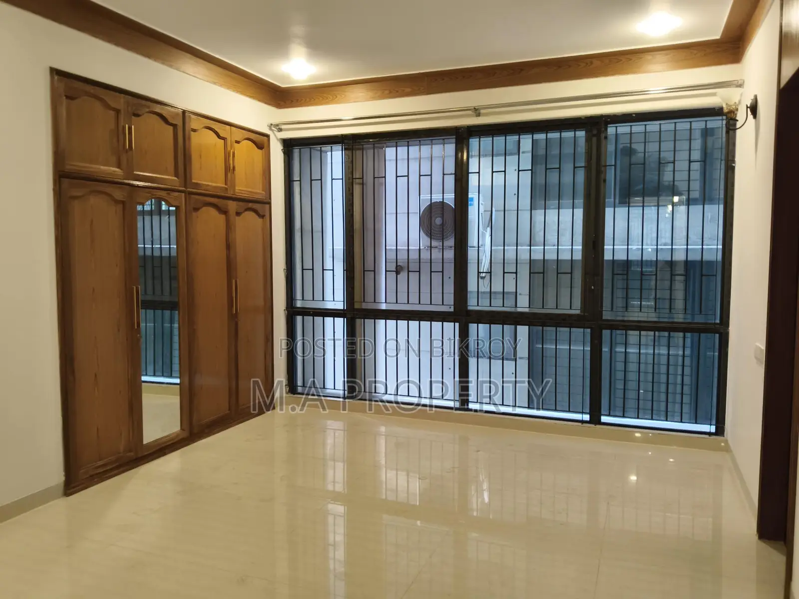Rent Apartment Baridhara 4-Bed 2-Carpark 4500sft