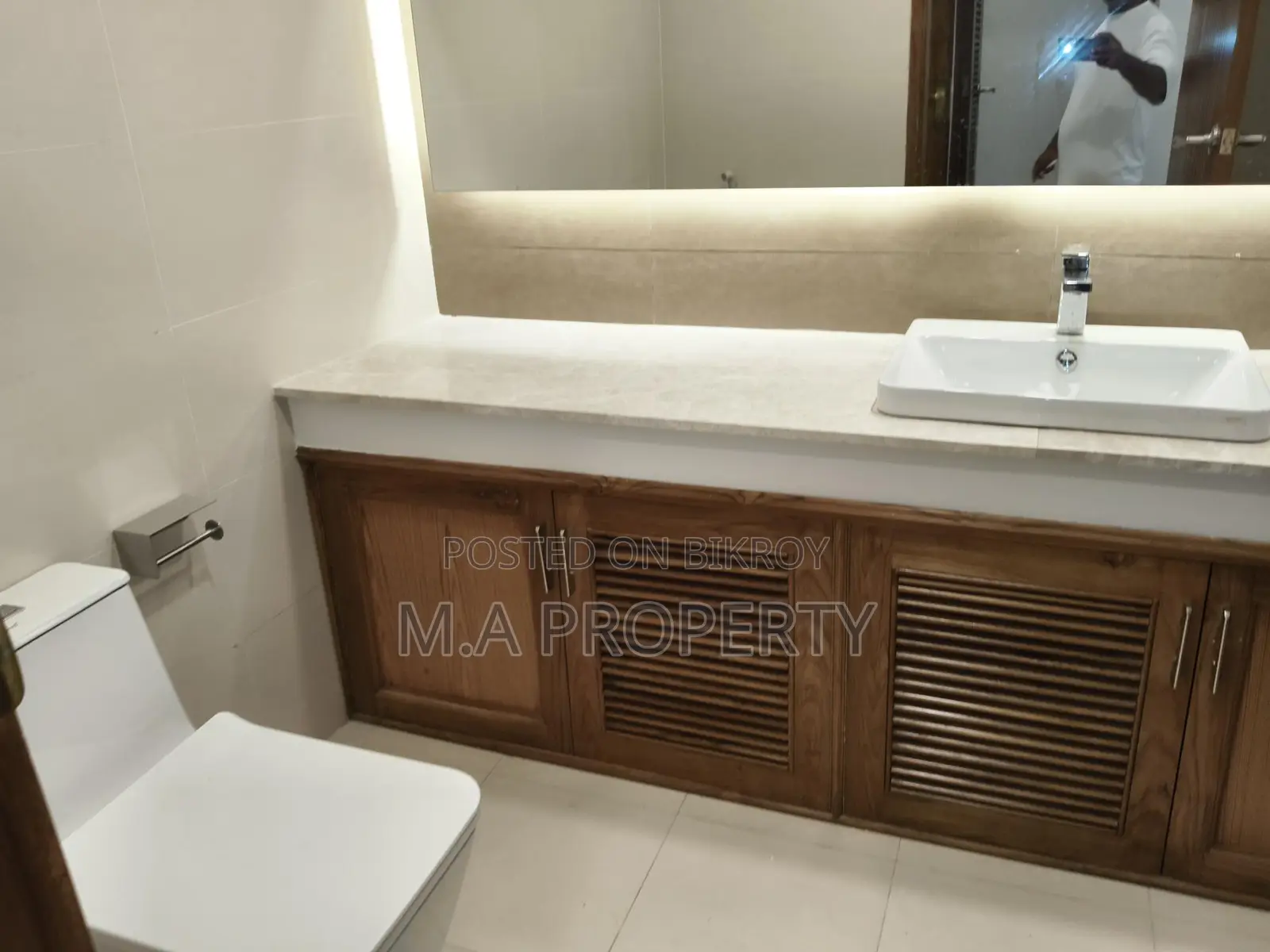 Rent Apartment Baridhara 4-Bed 2-Carpark 4500sft