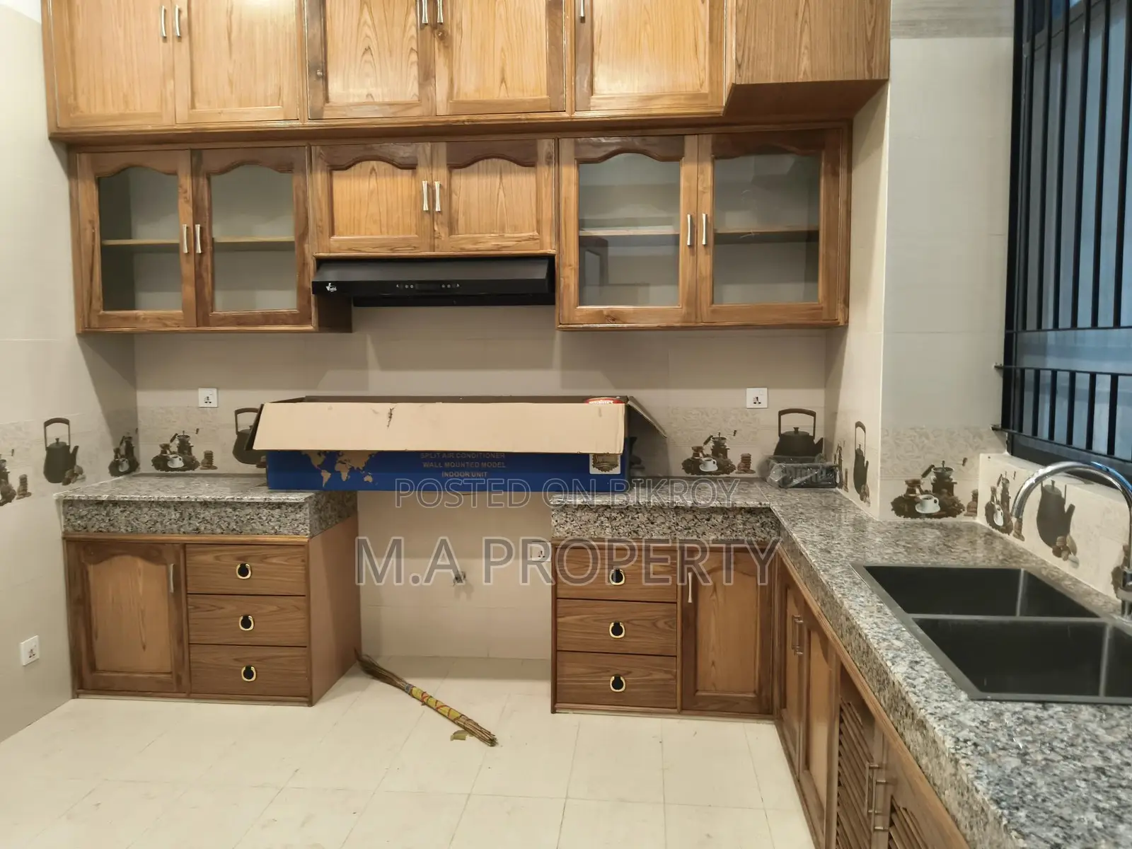 Rent Apartment Baridhara 4-Bed 2-Carpark 4500sft