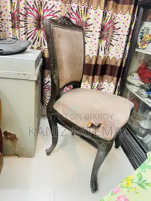 সিঙ্গেল কাঠের চেয়ার