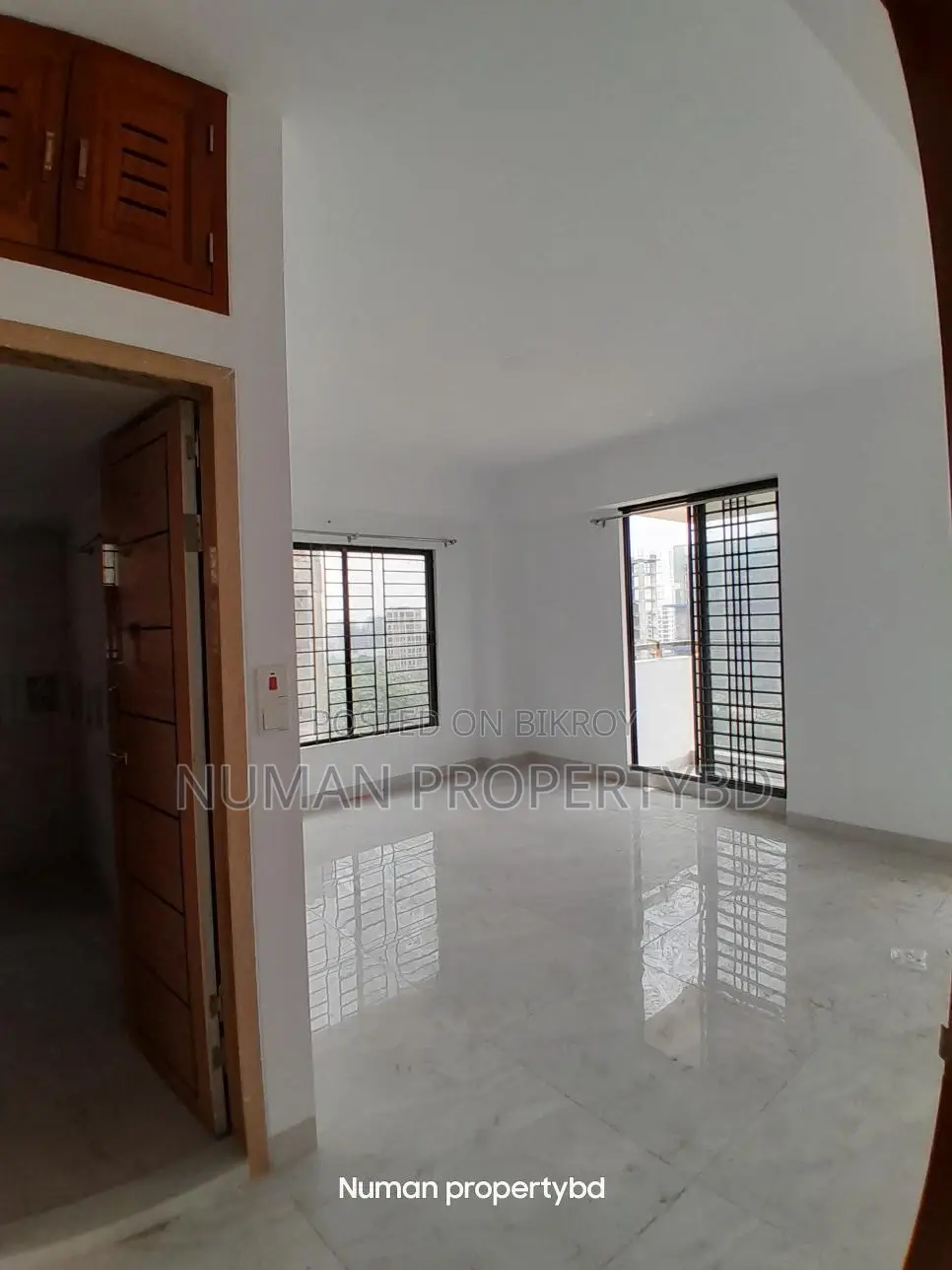 2000sq New Luxury Semi Furnished Flat Rent