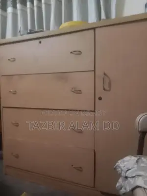 ওয়ারড্রোব বিক্রয় হবে