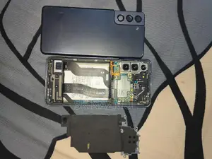 Samsung Galaxy S21 (Used)