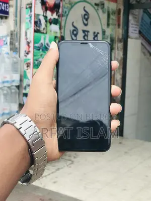 Apple iPhone XS (Used)