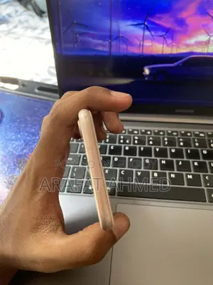 Apple iPhone 7 (ব্যবহৃত)