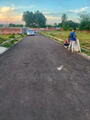 Nearby 300ft 3 Katha Park East at Sector-5