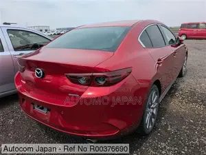 Mazda 3 15S Touring 2019