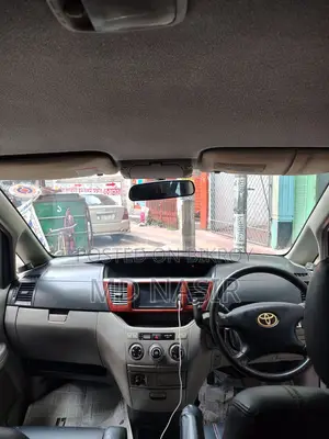 Toyota Noah 2002