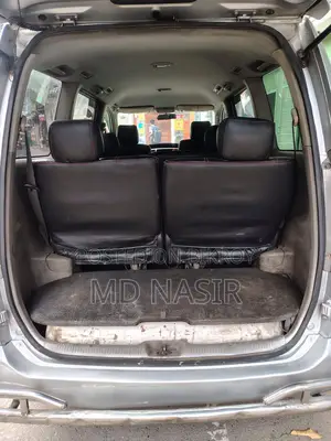 Toyota Noah 2002