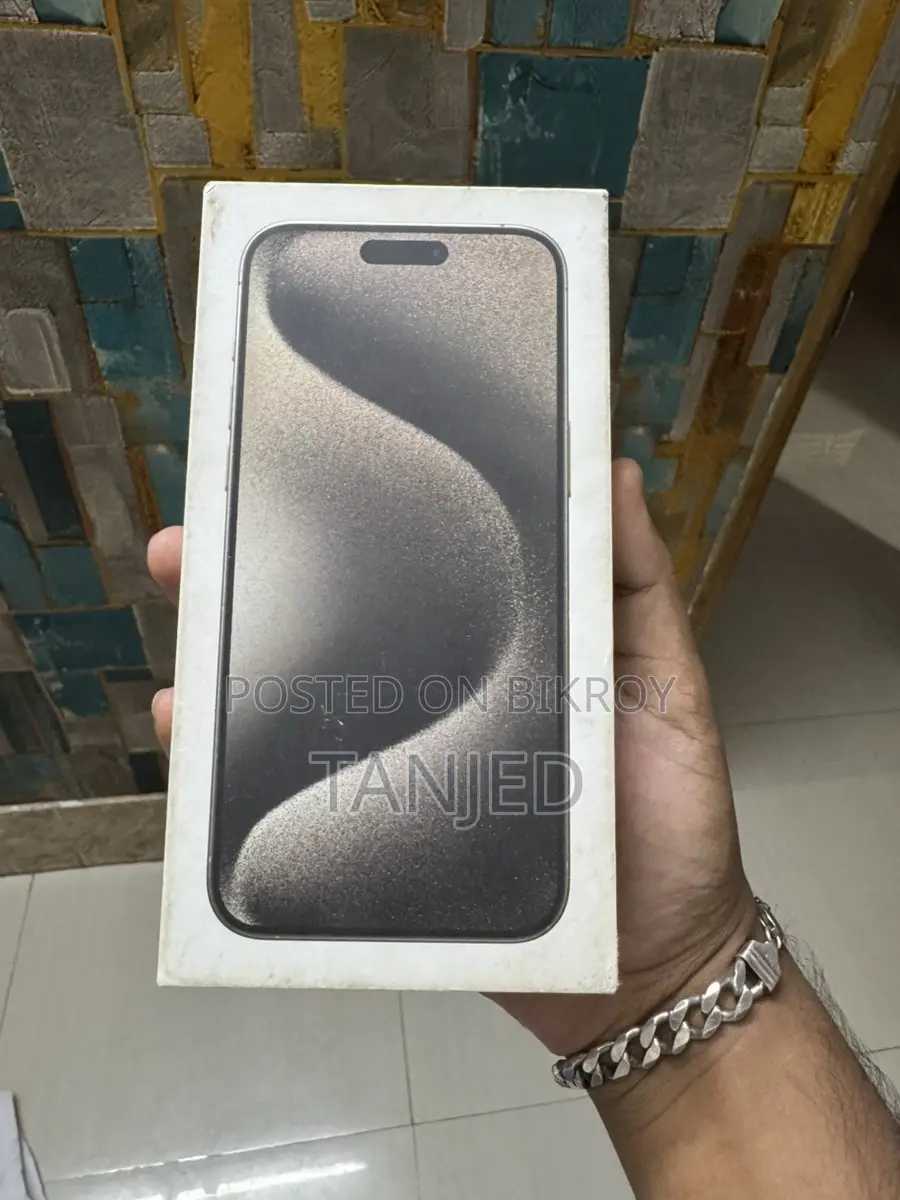Apple iPhone 15 pro max only box (Used)