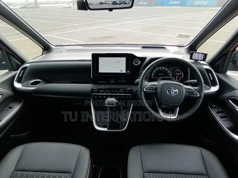 Toyota Noah NON HYBRID S-Z PKG 2022
