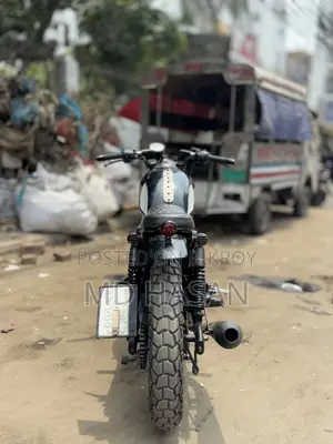 Bajaj Pulsar 150 . 2013