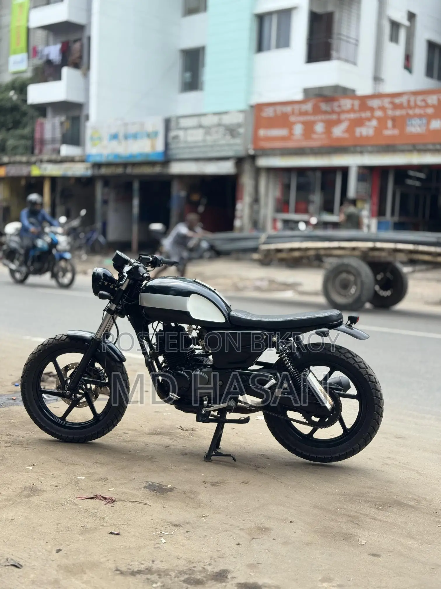 Bajaj Pulsar 150 . 2013