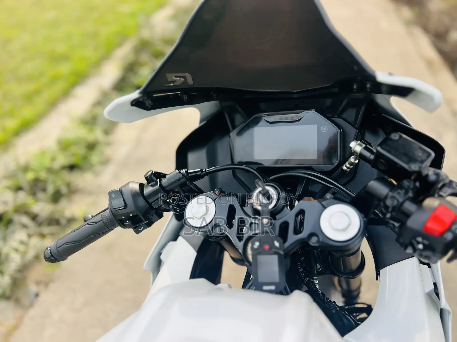 Yamaha R15 Sport 2024