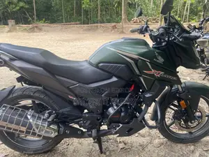 Honda X Blade . 2023